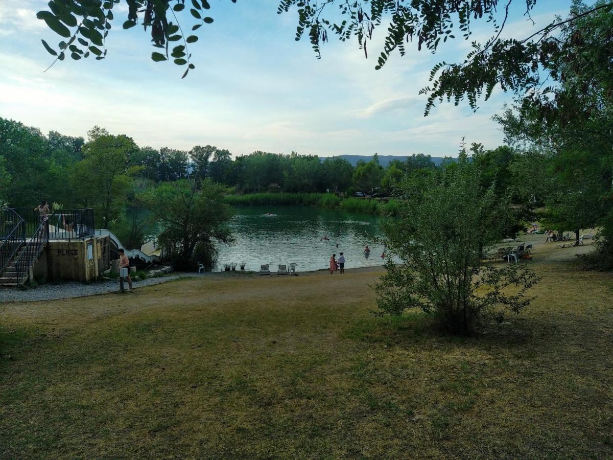 Camping Homair Domaine Des Iscles Mobil-Home Climatise 라 로크 당 테롱 외부 사진